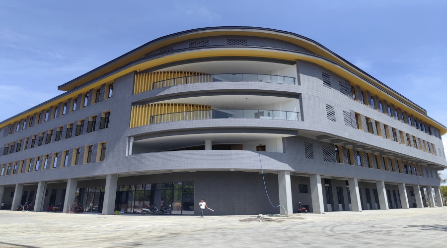 海南中央民族大學UHPC墻板選擇了飾紀上品.你呢？